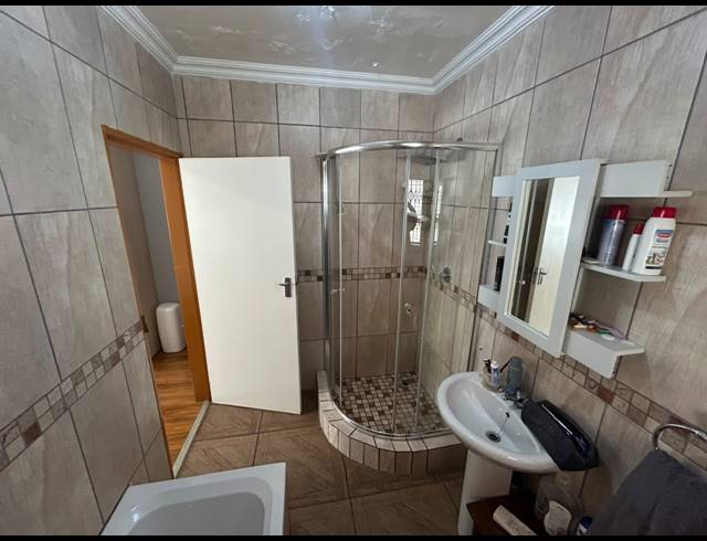 2 BEDROOM HOUSE FOR SALE IN MELODIE